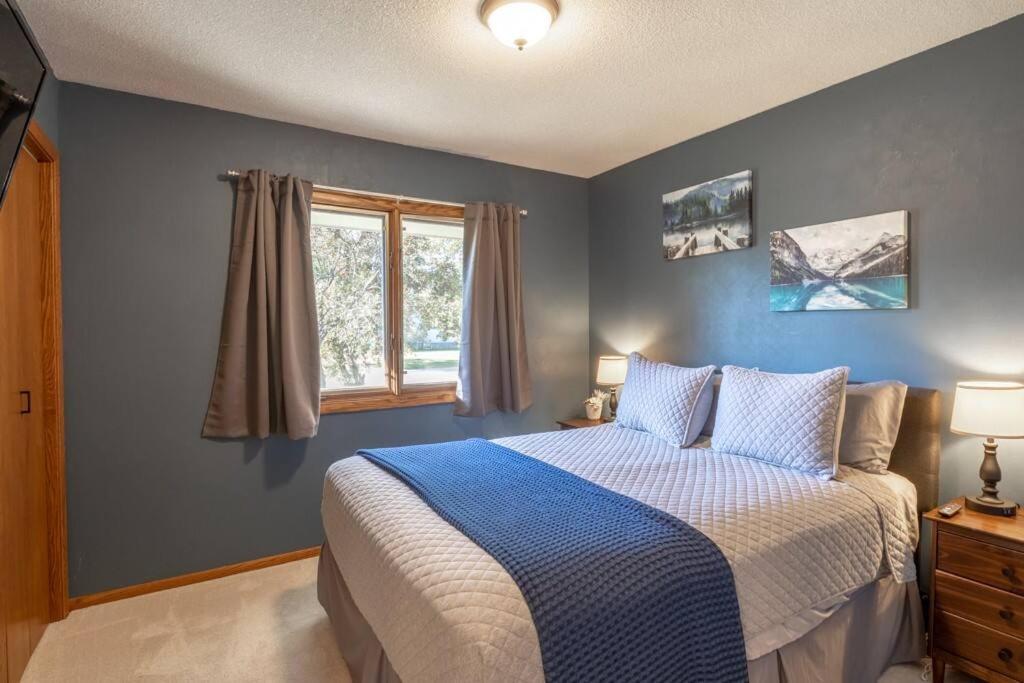 Family Home W/ 2 King, 2 Queen Beds + Game Room Bemidji Kültér fotó