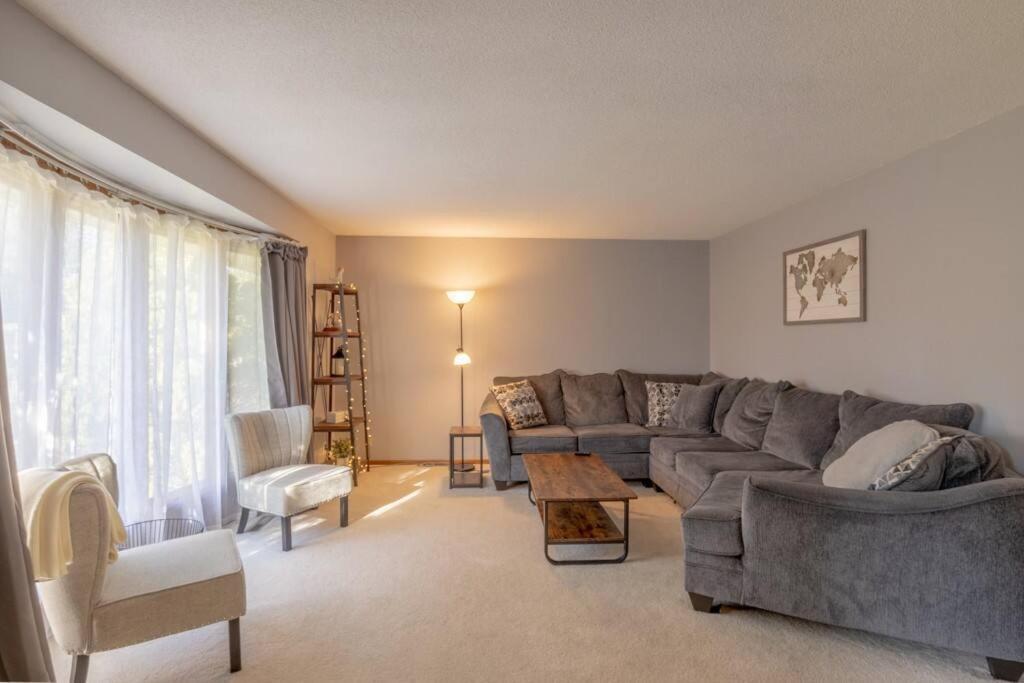 Family Home W/ 2 King, 2 Queen Beds + Game Room Bemidji Kültér fotó