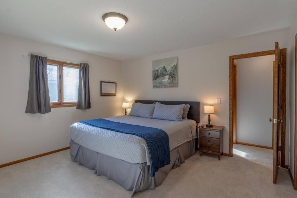 Family Home W/ 2 King, 2 Queen Beds + Game Room Bemidji Kültér fotó