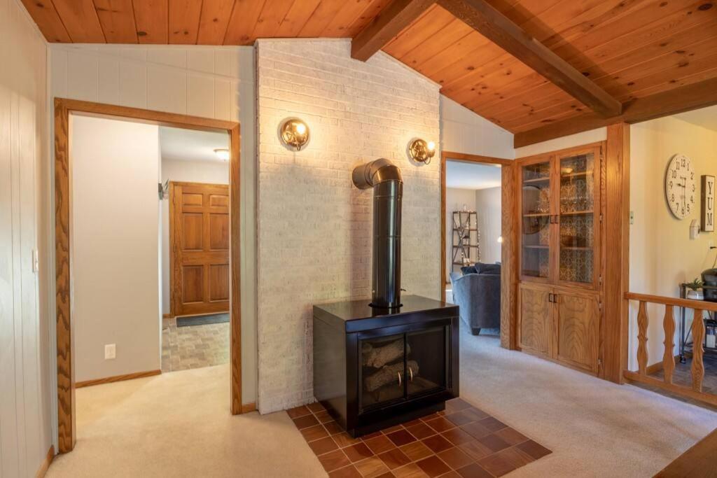 Family Home W/ 2 King, 2 Queen Beds + Game Room Bemidji Kültér fotó